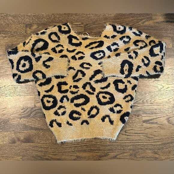 Entro NWT Leopard Print Fuzzy Sweater Twist Front Black Brown Statement Cozy L - Picture 5 of 7